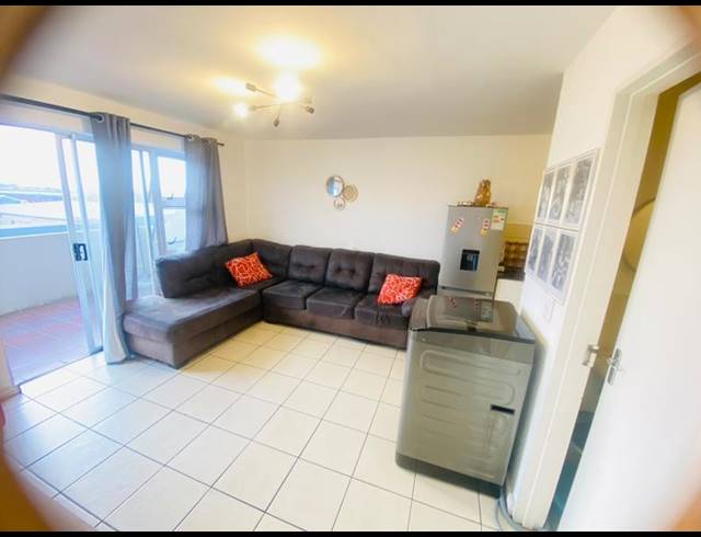2 BEDROOM APARTMENT FOR SALE IN KENSINGTON